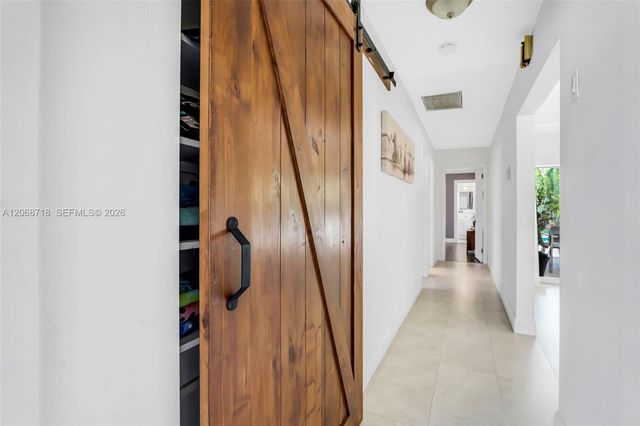 5424 Garfield Street, Hollywood, FL 33021