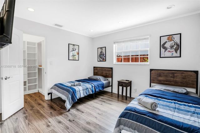 5424 Garfield Street, Hollywood, FL 33021