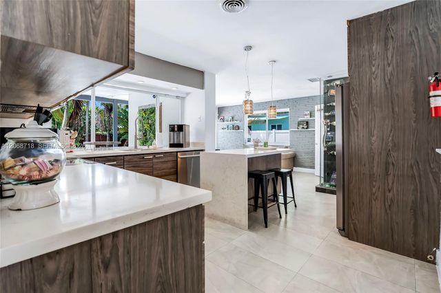 5424 Garfield Street, Hollywood, FL 33021
