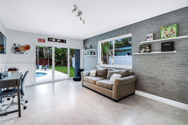 5424 Garfield Street, Hollywood, FL 33021
