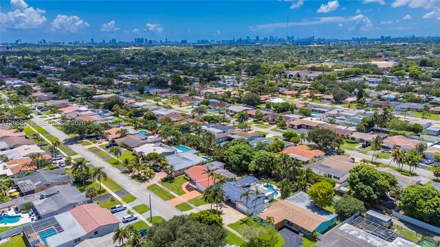 5424 Garfield Street, Hollywood, FL 33021
