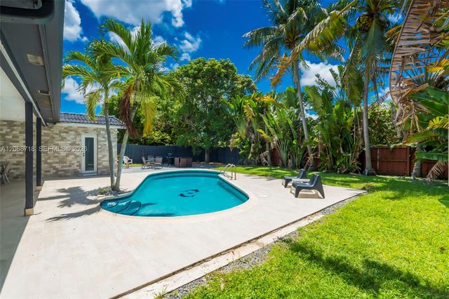 5424 Garfield Street, Hollywood, FL 33021