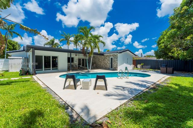 5424 Garfield Street, Hollywood, FL 33021