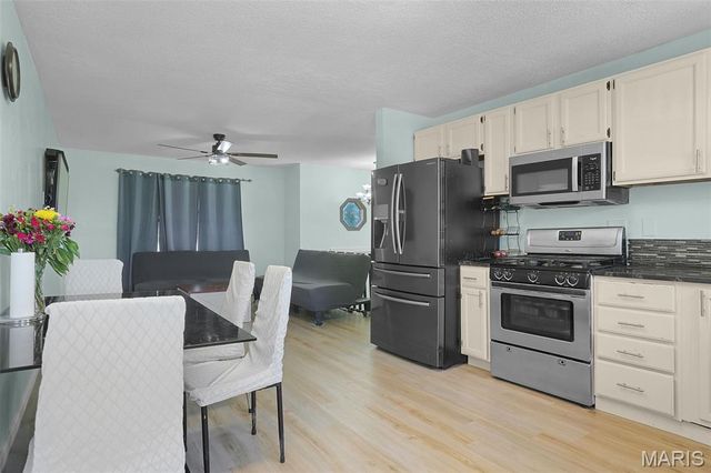 72 University Drive, Granite City, IL 62040