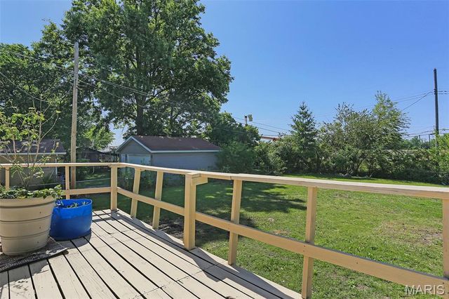 72 University Drive, Granite City, IL 62040