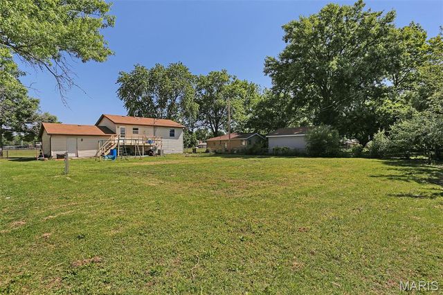 72 University Drive, Granite City, IL 62040