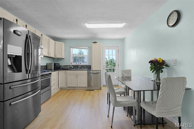 72 University Drive, Granite City, IL 62040