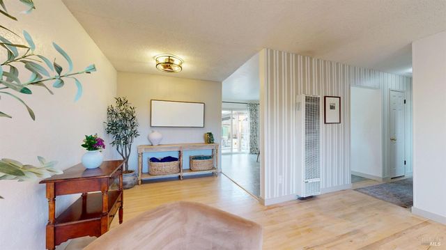 779 Bernice Ave, Rohnert Park, CA 94928