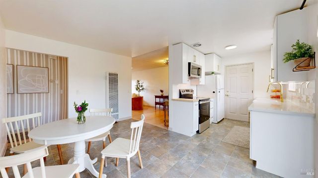 779 Bernice Ave, Rohnert Park, CA 94928