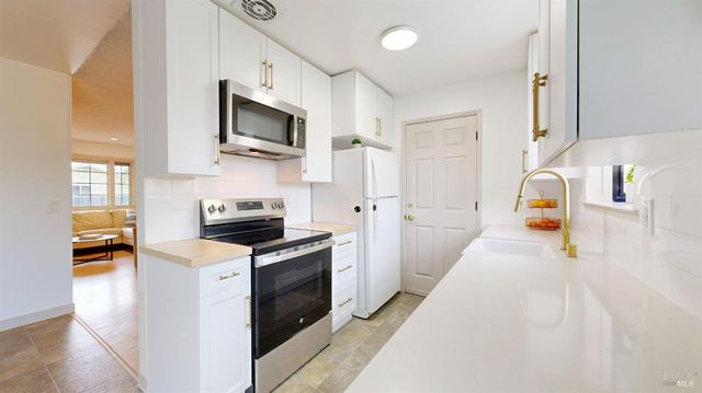 779 Bernice Ave, Rohnert Park, CA 94928