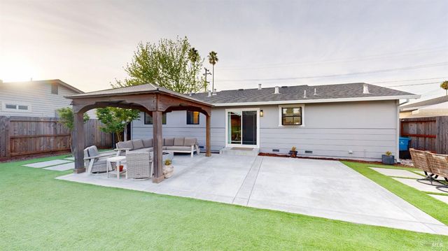 779 Bernice Ave, Rohnert Park, CA 94928