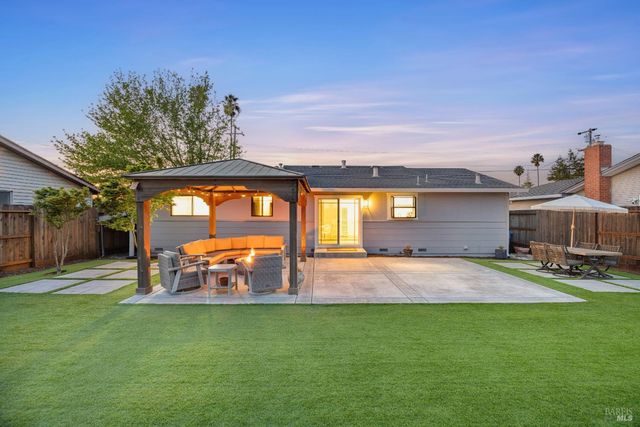 779 Bernice Ave, Rohnert Park, CA 94928