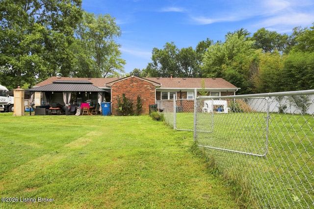 1002 Andle Ct, Louisville, KY 40214