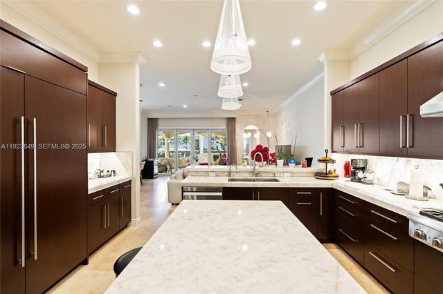 1555 Windjammer Way, Hollywood, FL 33019