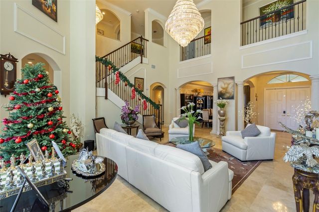 1555 Windjammer Way, Hollywood, FL 33019