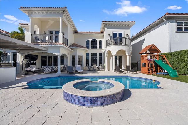 1555 Windjammer Way, Hollywood, FL 33019