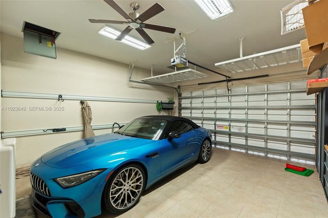 1555 Windjammer Way, Hollywood, FL 33019