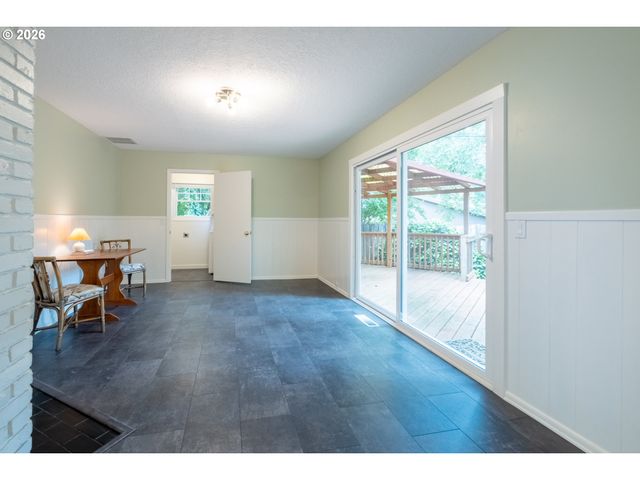 1795 KILKENNY Rd, Lake Oswego, OR 97034