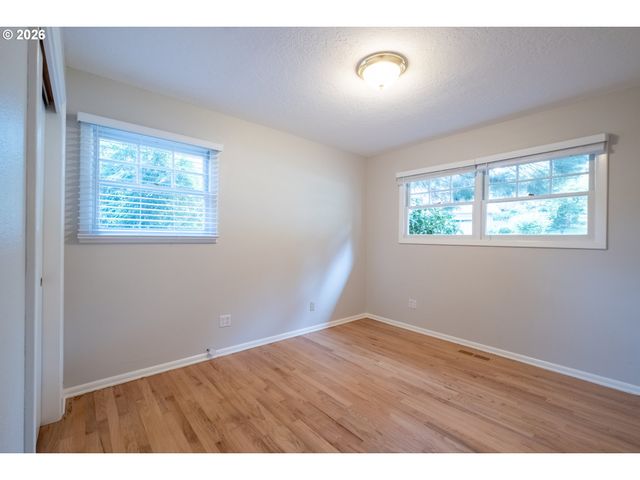1795 KILKENNY Rd, Lake Oswego, OR 97034