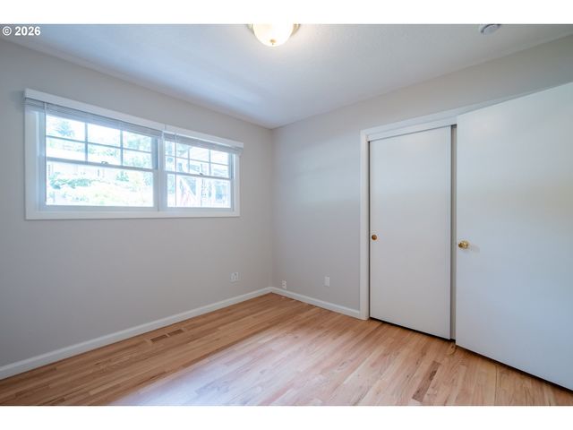 1795 KILKENNY Rd, Lake Oswego, OR 97034