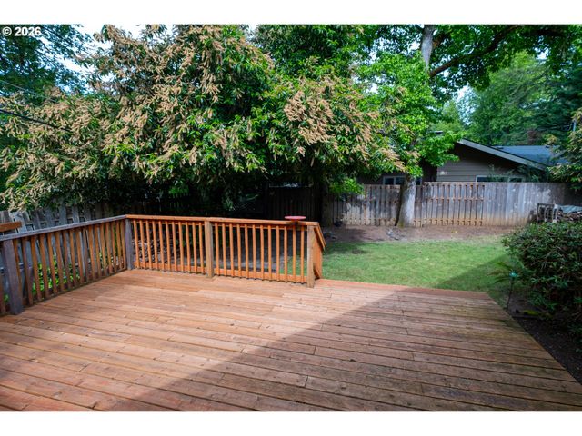 1795 KILKENNY Rd, Lake Oswego, OR 97034