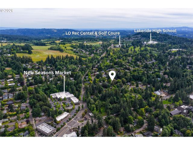 1795 KILKENNY Rd, Lake Oswego, OR 97034