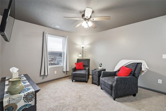 1600 E Euclid Avenue, Indianola, IA 50125