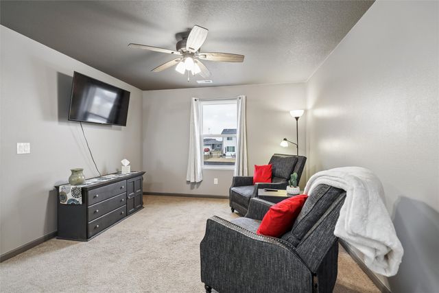 1600 E Euclid Avenue, Indianola, IA 50125