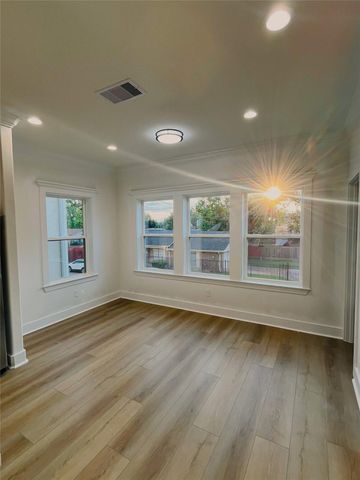 3802 Yale Street, Houston, TX 77018