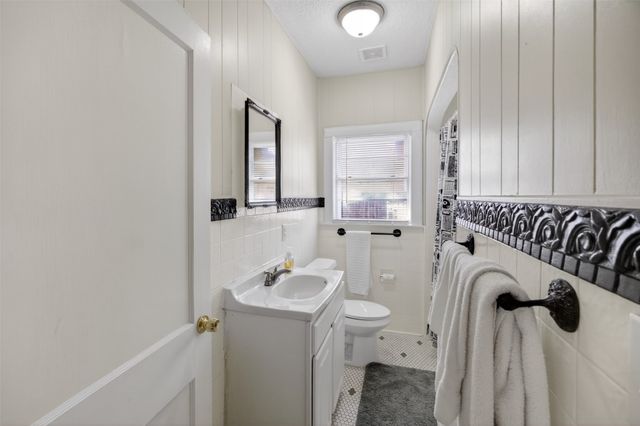 3315 Rogers Avenue, Fort Worth, TX 76109