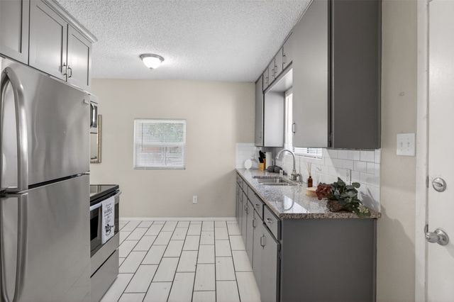 3315 Rogers Avenue, Fort Worth, TX 76109
