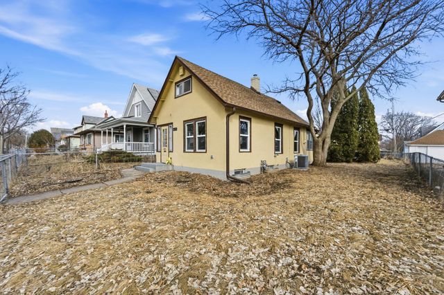 620 Oliver Avenue N, Minneapolis, MN 55411