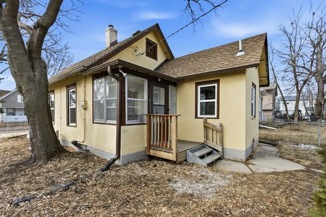 620 Oliver Avenue N, Minneapolis, MN 55411