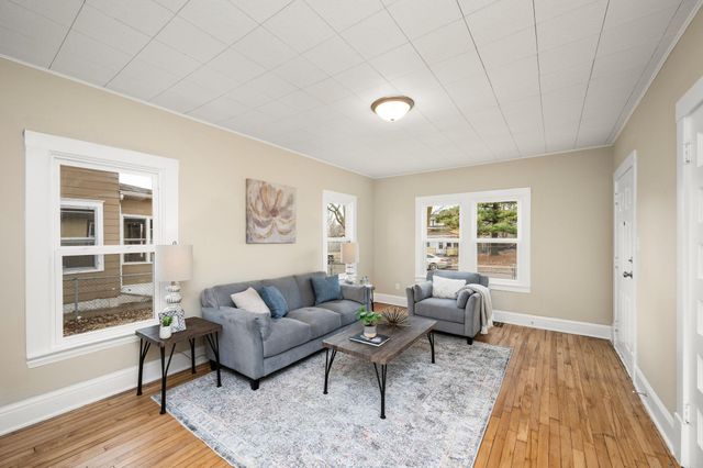 620 Oliver Avenue N, Minneapolis, MN 55411