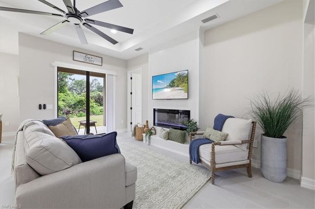 810 Sentinela BLVD, Lehigh Acres, FL 33974