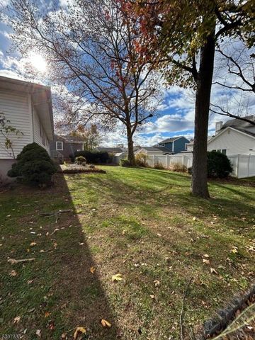 52 N 7Th St, Kenilworth Boro, NJ 07033