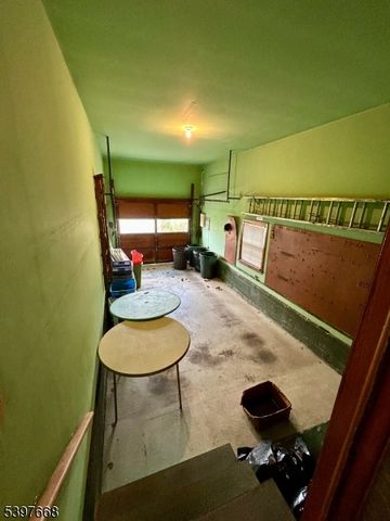 52 N 7Th St, Kenilworth Boro, NJ 07033