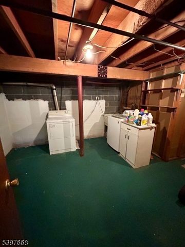 52 N 7Th St, Kenilworth Boro, NJ 07033