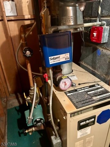 52 N 7Th St, Kenilworth Boro, NJ 07033