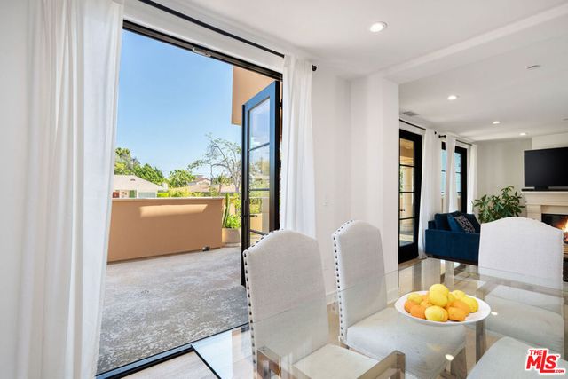 10523 Ashton Avenue 301, Los Angeles, CA 90024