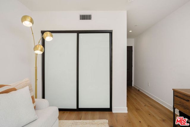 10523 Ashton Avenue 301, Los Angeles, CA 90024