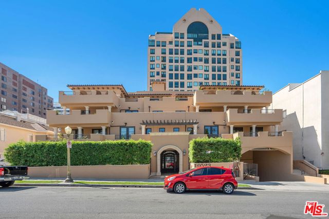 10523 Ashton Avenue 301, Los Angeles, CA 90024