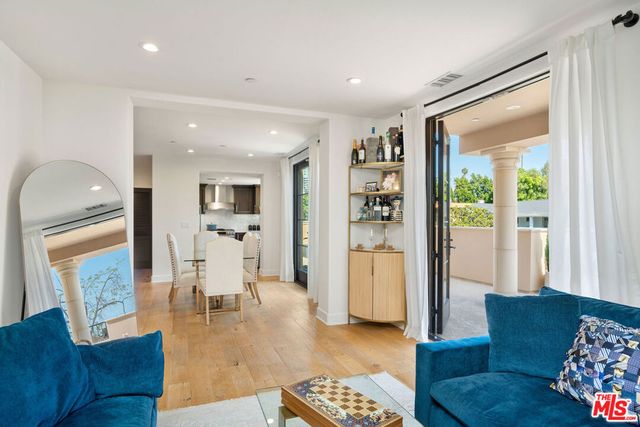 10523 Ashton Avenue 301, Los Angeles, CA 90024