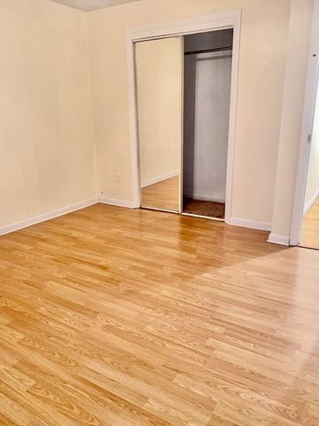 66 Bryon Rd 5, Boston, MA 02467
