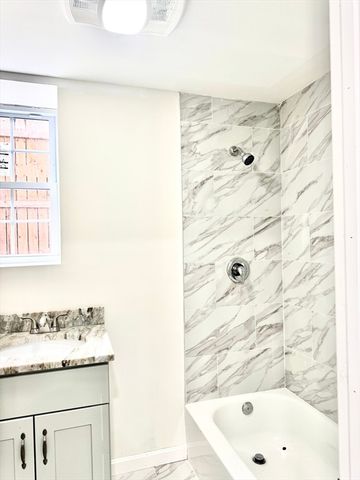 66 Bryon Rd 5, Boston, MA 02467