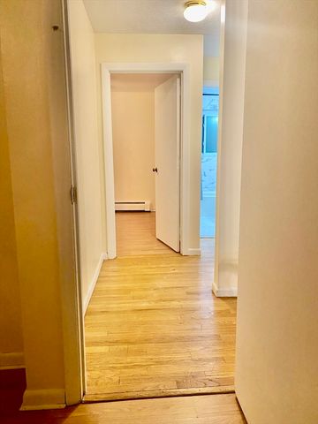 66 Bryon Rd 5, Boston, MA 02467