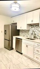 66 Bryon Rd 5, Boston, MA 02467