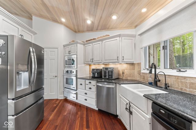 1126 Timber Climb Drive, Avon, IN 46123