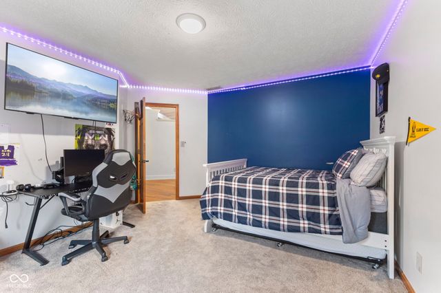 1126 Timber Climb Drive, Avon, IN 46123