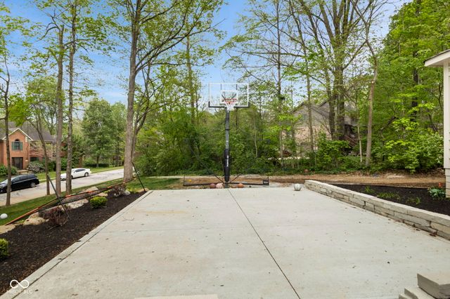 1126 Timber Climb Drive, Avon, IN 46123